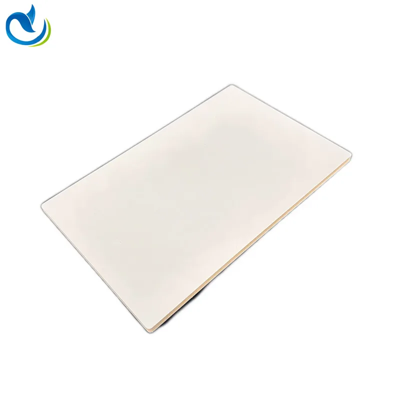 Apakah panel dinding kristal karbon?